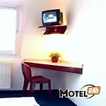 Hotel 24h 2*
