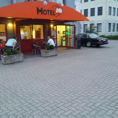 Hotel 24h 2*